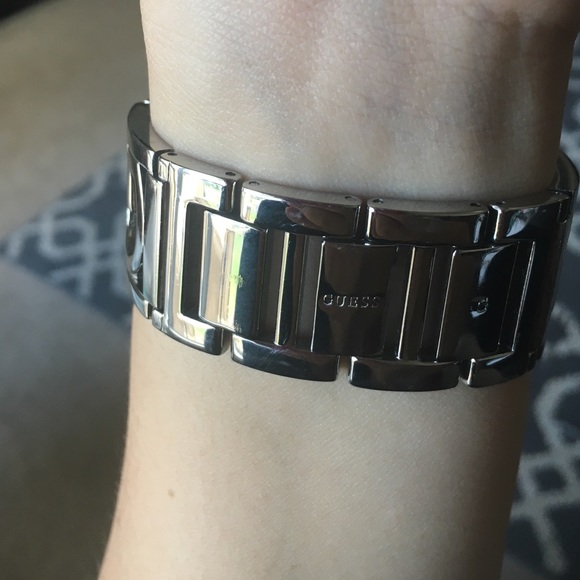 Guess Watch - Picture 2 of 4
