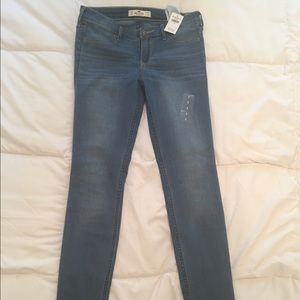New with tags Hollister jegging size 3 or 26 waist
