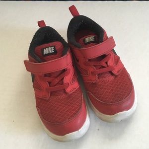 Nike toddler sneakers
