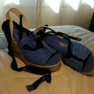 New Juicy Couture Keyhole wedge lace-up sandals