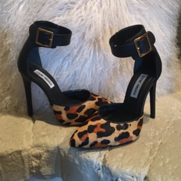 Real fur leopard strappy heels!  New! Steve Madden