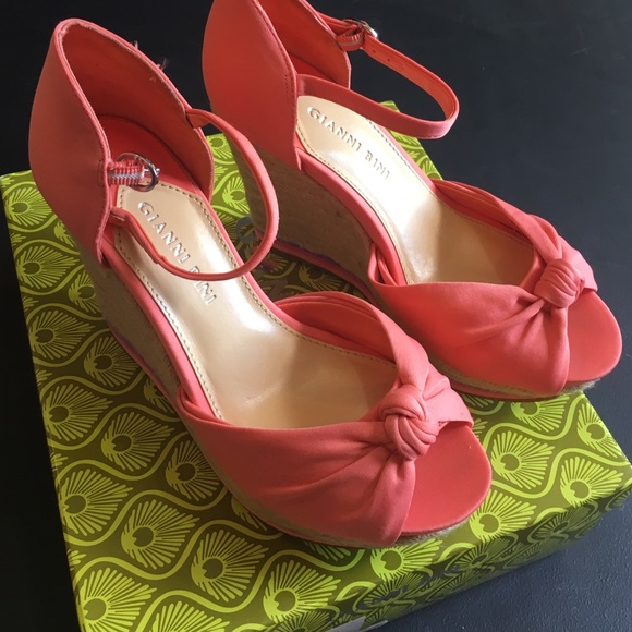 Gianni Bini Wedges 6.5