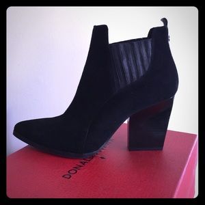 Donald J Pliner black suede bootie " Vale"  Sz 10