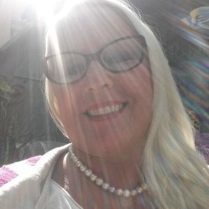 Meet your Posher, Veronica