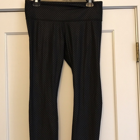 Lululemon workout leggings size 8