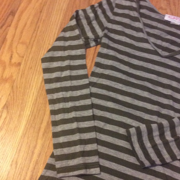 Size: medium juniors - Picture 4 of 4