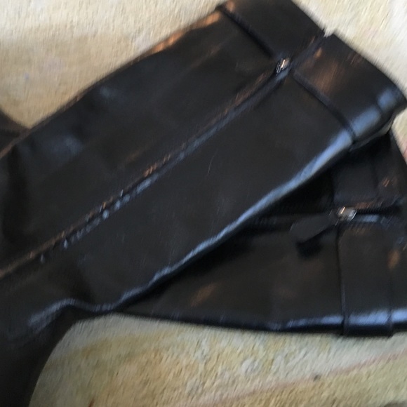 Tory Burch classic black leather boots - Picture 4 of 6