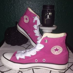Pink converse