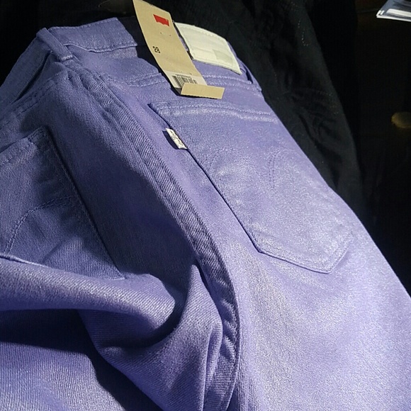 Levi's - Picture 3 of 3