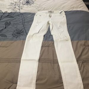 New white jean pants