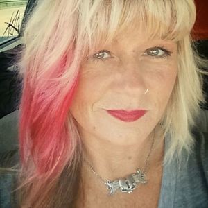 Meet your Posher, Leslee