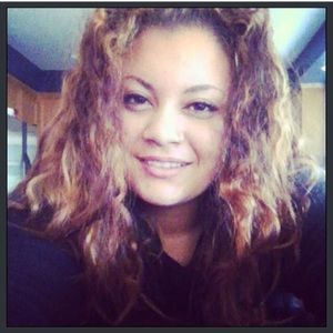 Meet your Posher, Adrienne