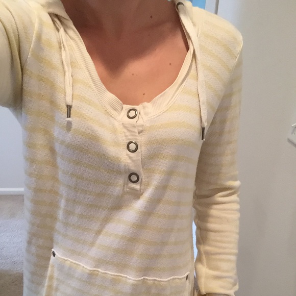 Sweatshirt - Picture 2 of 4