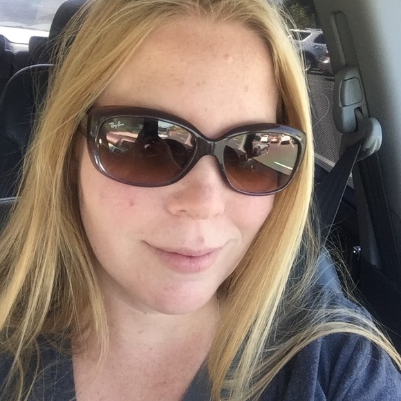 Meet your Posher, Casey - Picture 1 of 1