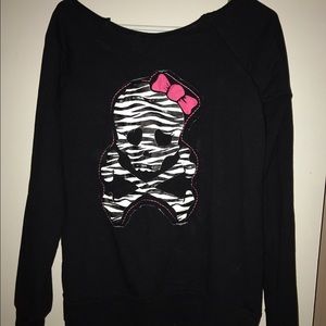Skull sweater
