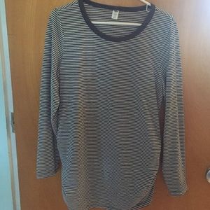 ❤️ maternity top.