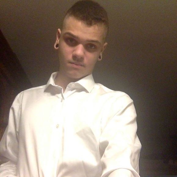 Meet your Posher, Matias