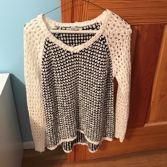 Francesca's black and white sweater!!