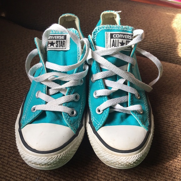 SIZE 6 TEAL CONVERSE PERFECT CONDITION