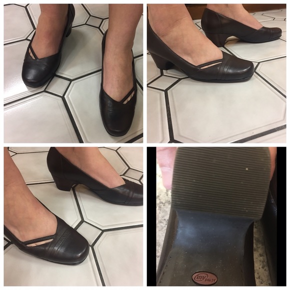 Clarks 11M Heel. Excellent condition. - Picture 3 of 4