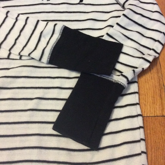 Size:M - Picture 2 of 4