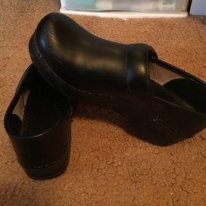DANSKO BLACK SZ 38