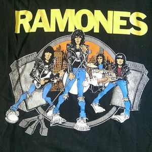 Ramones T-shirt size M