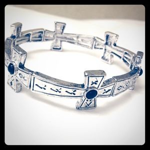 Beautiful cross bracelet NEW listing never worn