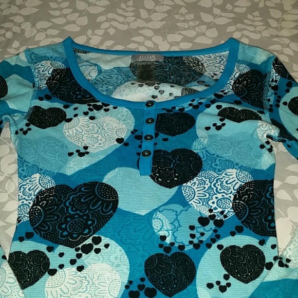 DELIA'S heart pattern l/s shirt - Picture 2 of 4