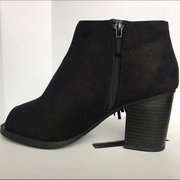 ‼️FINAL PRICE‼️ Fringe Ankle Booties⭐️ - Picture 3 of 4