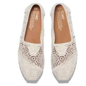 TOMS Classic Crochet Cream Size 5