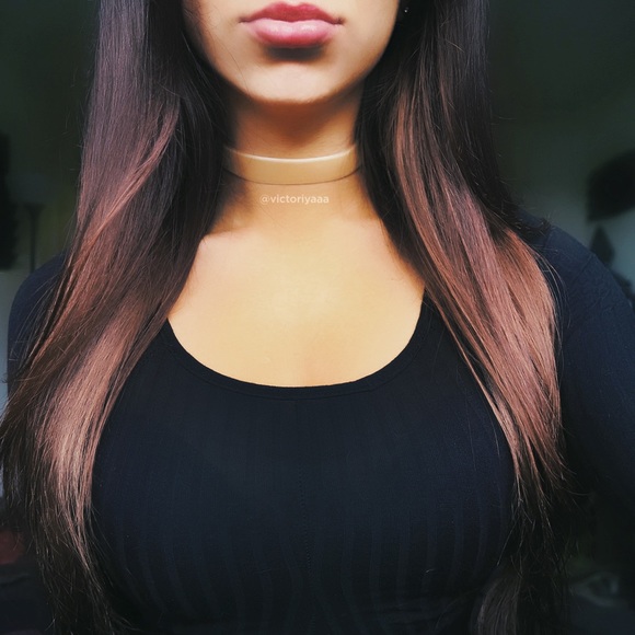 Tan Velvet Choker - Picture 2 of 3