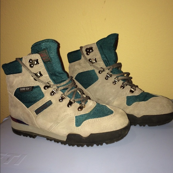 New Merrell waterproof hiking boots