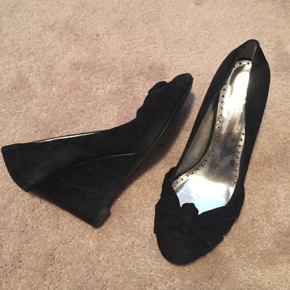 BCBG black wedges