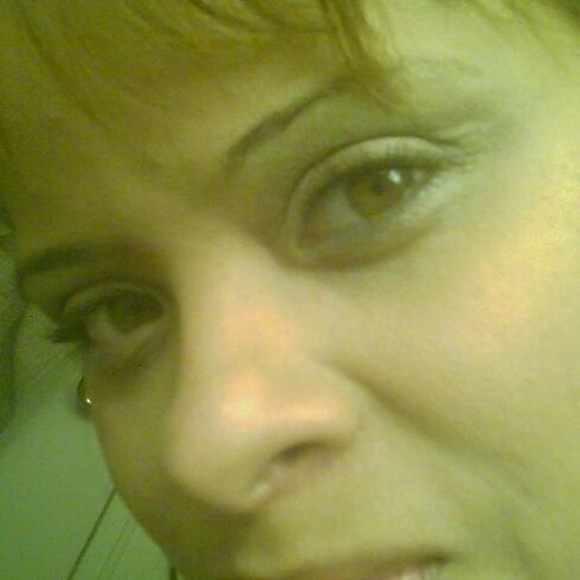Meet your Posher, Glenda - Picture 1 of 1