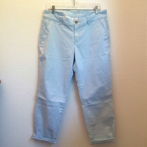 Boyfriend Capri khaki pants in powder blue