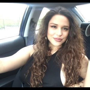 Meet your Posher, Maria