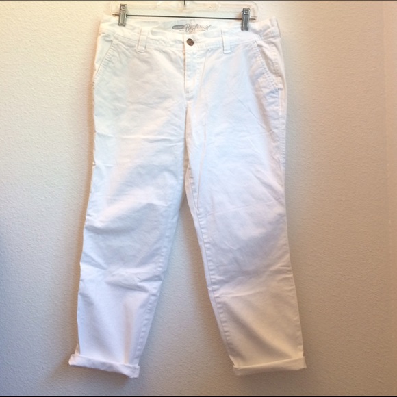 Boyfriend Capri khaki pants in white