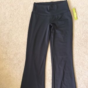 Gianni Bini black bell-bottom yoga pants