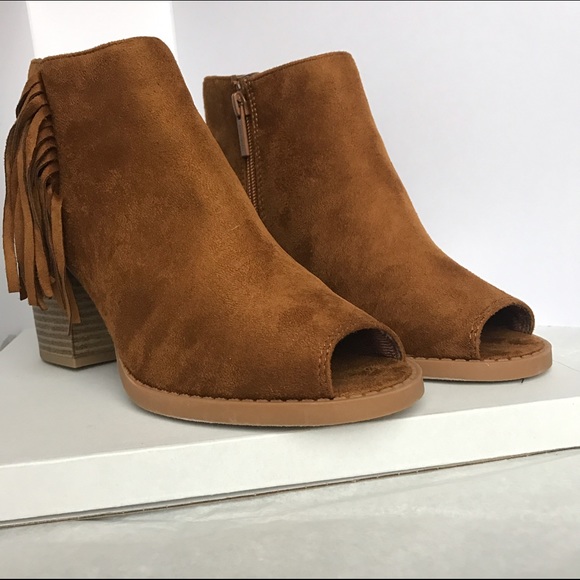 ‼️FINAL PRICE‼️ Fringe Ankle Booties⭐️ - Picture 4 of 4
