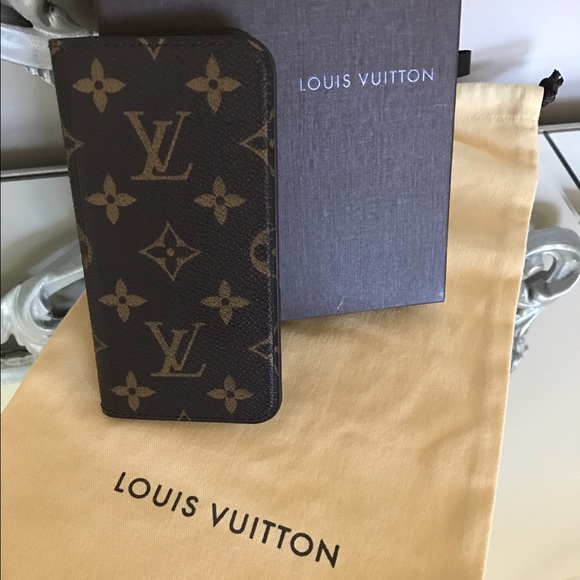 AUTHENTIC LOUIS VUITTON SAMSUNG S6 phone case.