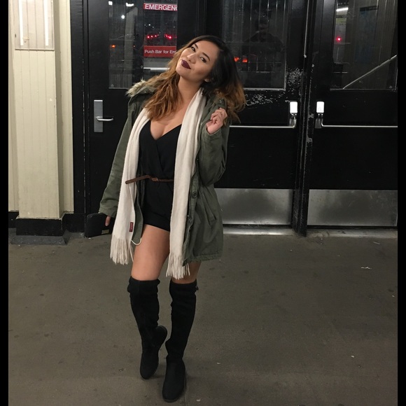 Meet your Posher, Angellyn - Picture 2 of 2