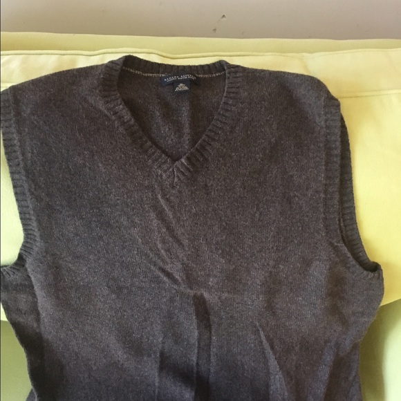 Banana Republic sweater vest. XL