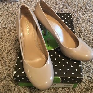 Kelly & Kate taupe heels size 7.5
