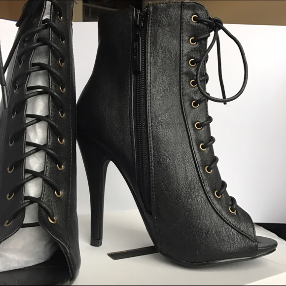 ‼️LAST ONE‼️ Lace-Up Ankle Booties⭐️ - Picture 3 of 4