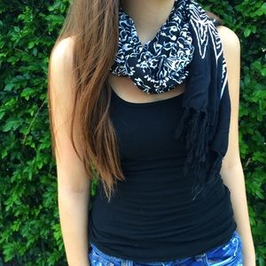 Black & White Scarf