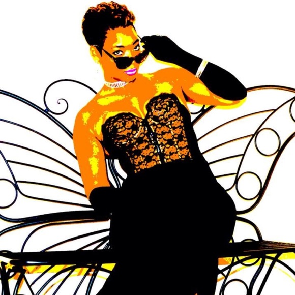 Meet your Posher, Tara - Picture 4 of 4