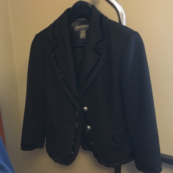 Black 3/4 sleeve blazer