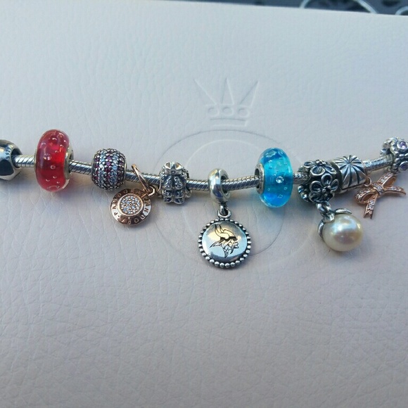 ***8HOUR FLASH SALE*** Pandora charms!