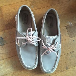 Boat shoes